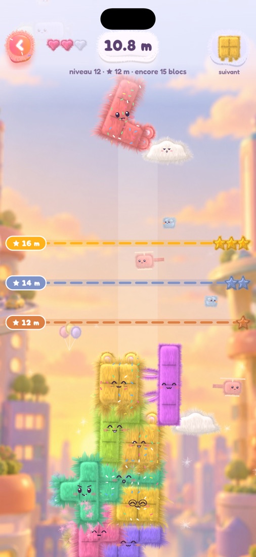 Une haute tour de Fluffies dans un niveau